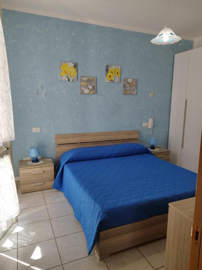 Casa Vacanze Il Sorriso Di Emi Torre Suda Esterno foto
