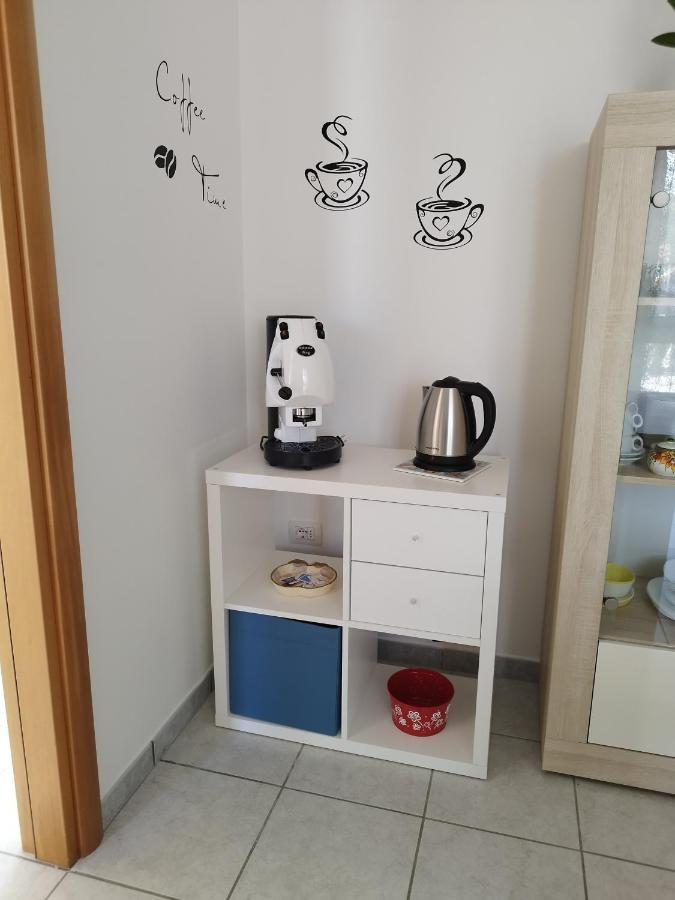 Casa Vacanze Il Sorriso Di Emi Torre Suda Esterno foto