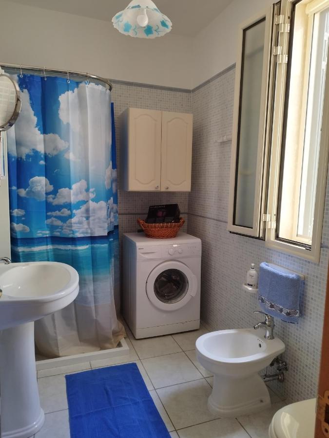 Casa Vacanze Il Sorriso Di Emi Torre Suda Esterno foto